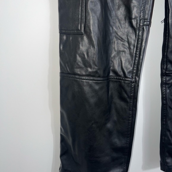 Abercrombie The 90s Relaxed Jean High Rise vegan leather - Picture 5 of 16